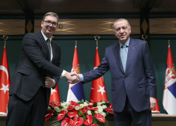 Vuçiq : l zemëruar me presidentin e Turqisë, Erdogan