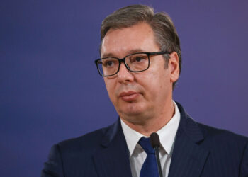 Vuçiqin e pret janari i zorshëm: Burrat dhe gratë e mëdhenj të botës do vijnë te unë