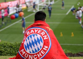 Bayern, gati kontratat afatgjata për Musiala, Davies dhe Hernandez