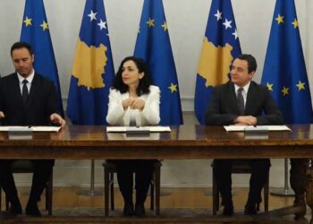 Krerët e shtetit nënshkruajnë aplikimin për anëtarësimin e Kosovës në BE