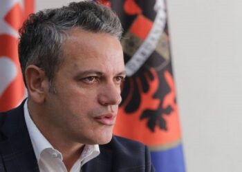 LDK-ja e çon në Kushtetuese Ligjin për Zyrtarët Publikë