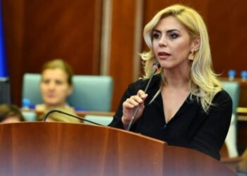 Deliu e quan Osmanin “përçarëse”, pasi presidentja e thumboi indirekt Thaçin