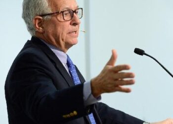 Ischinger i shqetësuar me situatën në veri: Serbia me nxitjen e dhunës e pamundëson procesin e anëtarësimit në BE