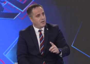 Selmanaj: Tensionet në veri nuk zgjidhen as me polici e as me KFOR