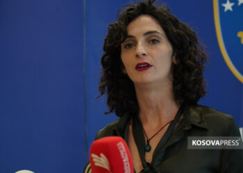 Zëvendësministrja Osmani: FFK-ja në aplikimin e parë s’i ka plotësuar kriteret për licencim