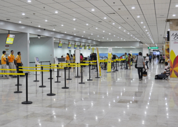 Kaos në aeroportin e Filipineve, mijëra udhëtarë anulojnë fluturimet