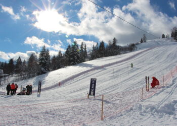 Shkuan për sport në borë, bllokohen në malet e Razmës 5 të rinj, forcat e ndërhyrjes nisen drejt tyre
