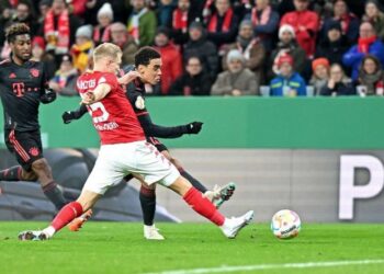 Bayerni kualifikohet në çerekfinale