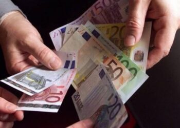 “88 mijë shërbyes civilë s’e dinë sa e kanë pagën”