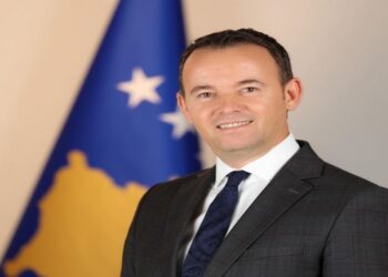 Peci: Ligji kundër duhanit s’ka tjetër alternativë përveç zbatimit