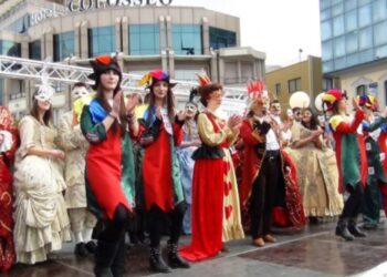 Karnavalet e Shkodrës, sot parada e aktorëve të qytetit