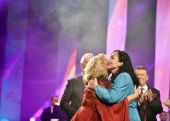 Osmani për Shkurte Fejzën: Atëherë kur synohej shfarosja jonë, ajo i dha gjithë popullit të Kosovës zë nëpërmjet këngës