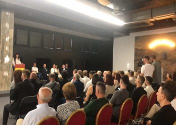 Promovohet libri ‘Terr e Dritë’