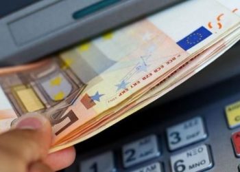 Zyrtarëve publikë u dalin pagat, MF ende pa sqarim pse u vonuan e si i ekzekutoi sot