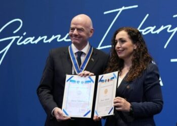 Infantino dekorohet me Medalje Nderi nga presidentja Vjosa Osmani, kreu i FIFA-s me fjalë të mëdha për Kosovën