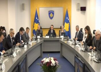 Qeveria ndan 26 milionë euro për studentë, nga 100 euro për student