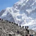 Stuhia e dëborës godet malin Everest, bllokohen 100 alpinistë, qindra evakuohen